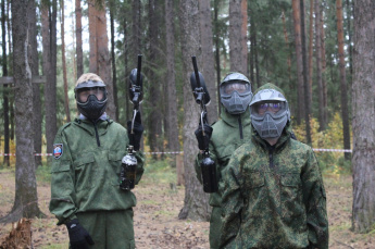 Герои никогда не умирают, Герои в нашей памяти живут...